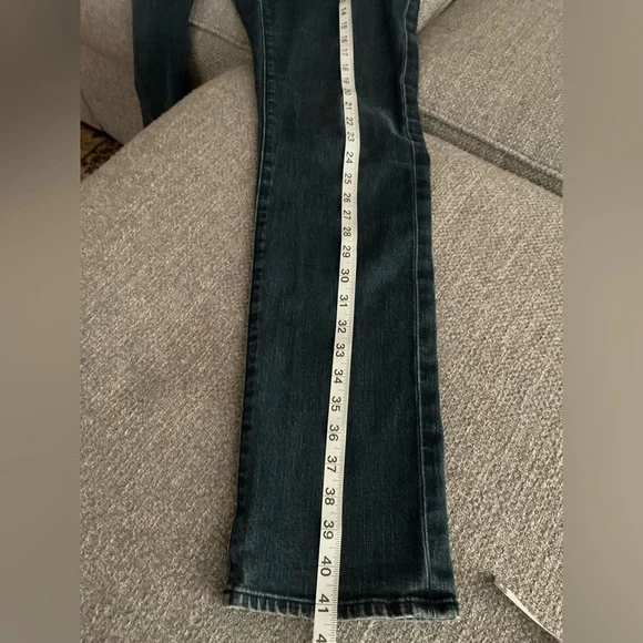 Burberry Straight Leg Button Fly Jean Size 32